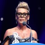 pink’s-‘lonelier-than-that’-confession-is-the-whole-story-of-standing-up-online