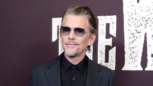 ethan-hawke-talks-making-‘the-weight’-the-hard-way-and-potential-‘black-phone’-trilogy