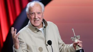 werner-herzog-picks-up-san-sebastian’s-donostia-award-at-politically-charged-opening-ceremony