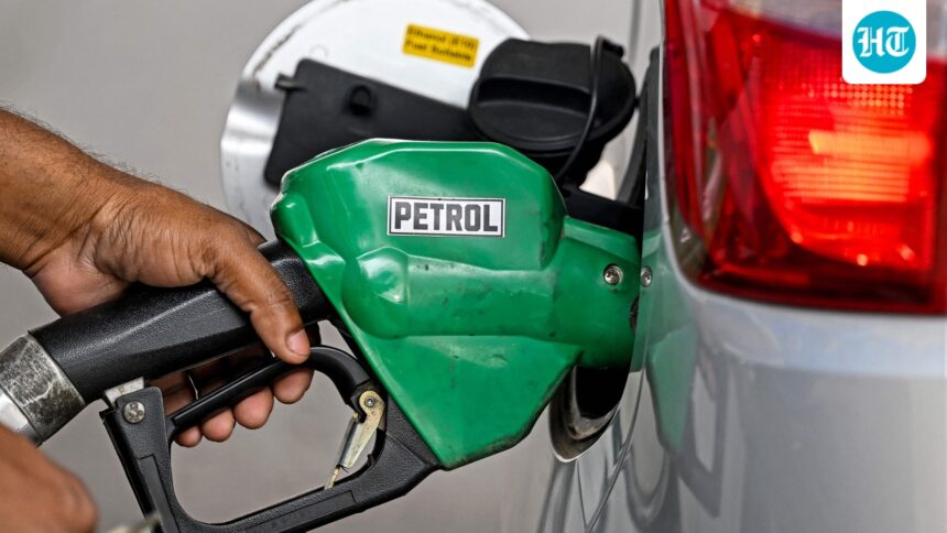 mp-petrol-pump-dealers-to-stop-accepting-upi-payments-above-₹2,000-from-october-15