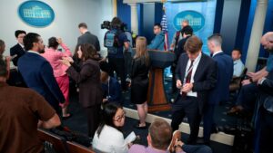 cnn,-ms-now-reporters-denied-access-to-white-house-as-trump-follows-through-on-threat-to-ban-outlets