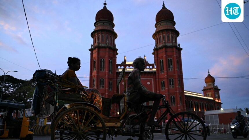 ‘low-moral-fibre’:-madras-hc-denies-mother-custody-over-intimate-photos,-late-night-calls