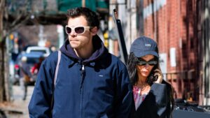 are-zoe-kravitz-&-harry-styles-engaged?-what-we-know-so-far