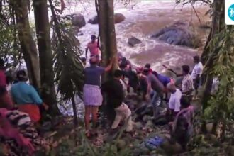 9-dead-in-keralam-flash-floods,-landslides-in-span-of-24-hours:-officials