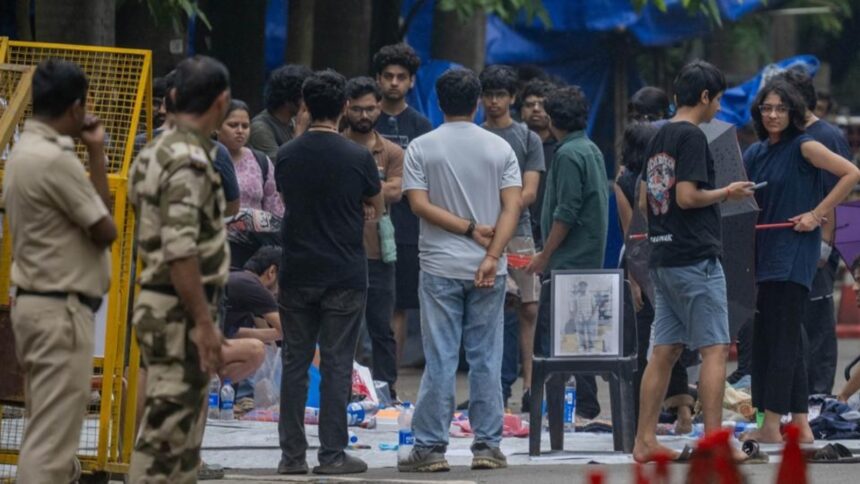 suryanarayana-doolla,-iit-bombay-professor,-suspended-from-deanship-amid-student-suicide-probe