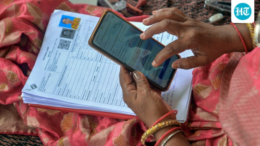 karnataka-sir-row:-bulk-form-7-applications-spur-fears-of-voter-deletion