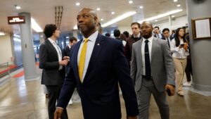 why-not-film-in-south-carolina?-sen.-tim-scott-pushes-federal-incentive-to-boost-hollywood-in-his-state