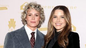who-is-ashlyn-harris?-5-things-to-know-about-the-soccer-star-married-to-sophia-bush
