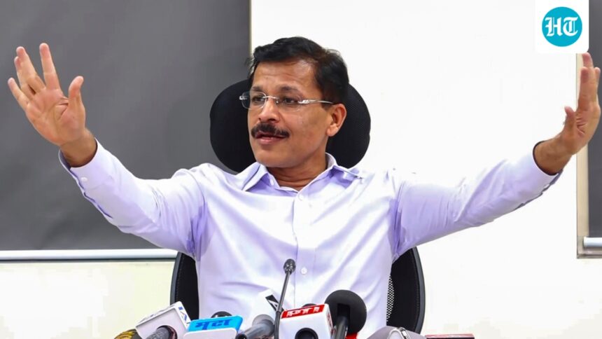 ‘let-your-children-consume-it’:-tukaram-mundhe-fumes-at-celebs-endorsed-paan-masala-ads