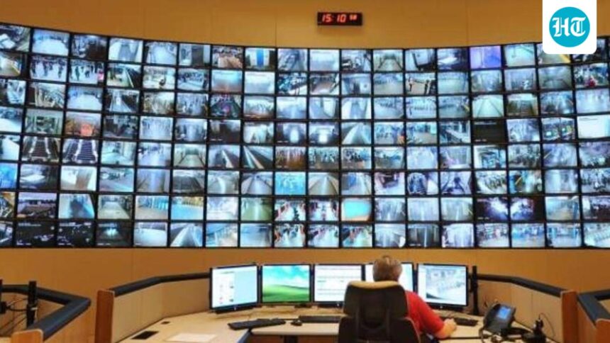 delhi-roads-to-get-2,500-ai-cameras;-privacy-advocates-concerned-about-‘surveillance-infra’