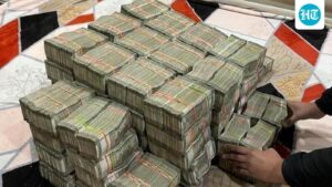 two-police-officers-under-scanner-after-₹20-lakh-recovered-from-maoist-dumps-goes-missing