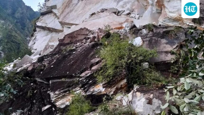 over-350-pilgrims-stopped-as-landslide-blocks-adi-kailash-route-in-uttarakhand
