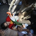 jantar-mantar-protest-highlights:-stir-to-continue-on-october-3,-says-neha-bora-as-police-detain-700