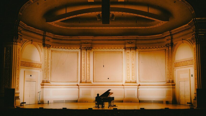 ‘cameron-winter-at-carnegie-hall’-review:-paul-thomas-anderson’s-effectively-austere-concert-doc-puts-you-right-in-the-room
