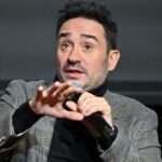 ja.-bayona-leads-field-to-direct-‘jurassic-world’-sequel