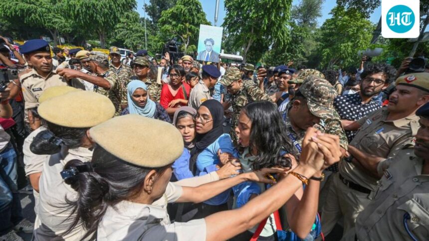 1,000-detained-as-delhi-cops-thwart-jantar-mantar-protest-against-gyanesh-kumar
