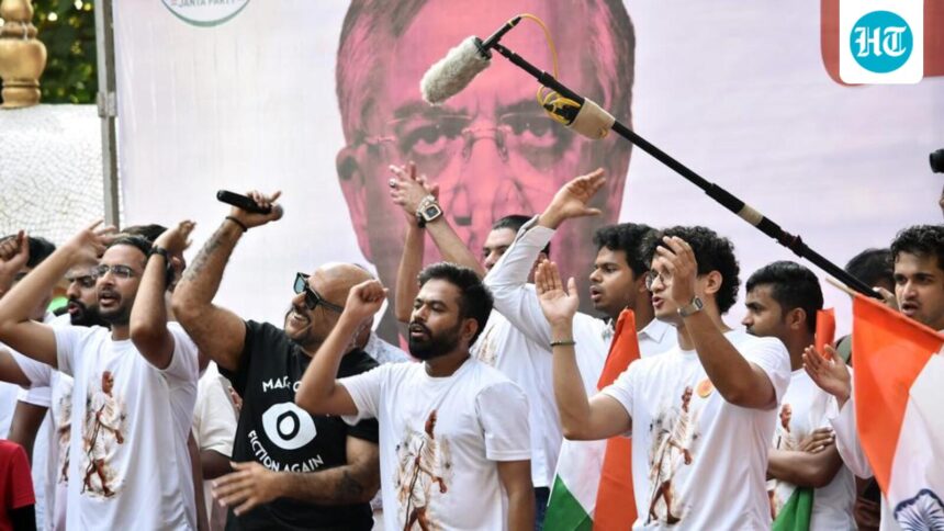 mumbai-police-files-fir-against-cjp-leaders,-supporters-over-shivaji-park-protest