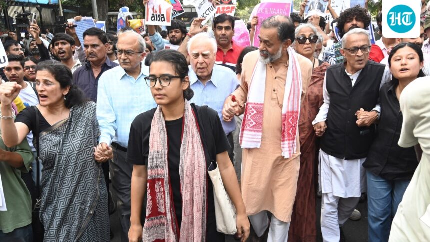 prashant-bhushan,-neha-bora-among-160-detained-on-day-2-of-anti-cec-stir;-yogendra-yadav-calls-march-on-october-4