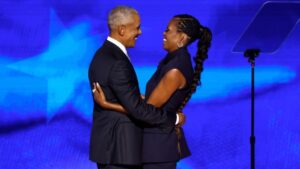 barack-&-michelle-obama’s-relationship-timeline:-from-1st-meeting-to-34-years-of-marriage