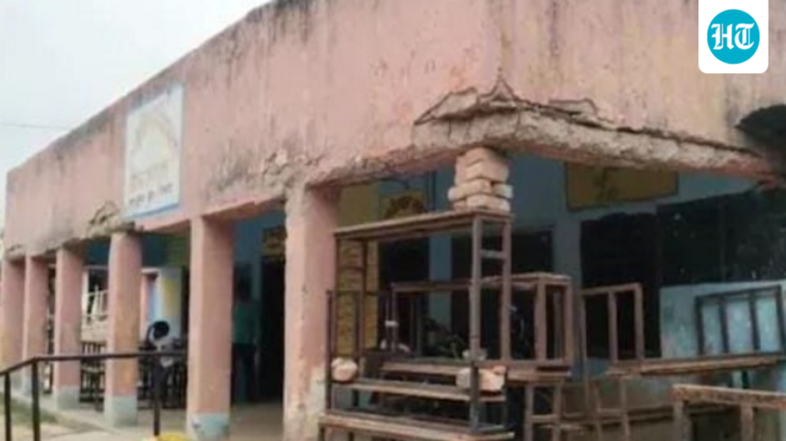 school-roof-in-bihar’s-kiratpur-held-up-by-benches,-bricks-after-pillar-collapses