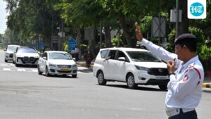 bandra-mechanic-arrested-for-allegedly-impersonating-police-officer:-cop