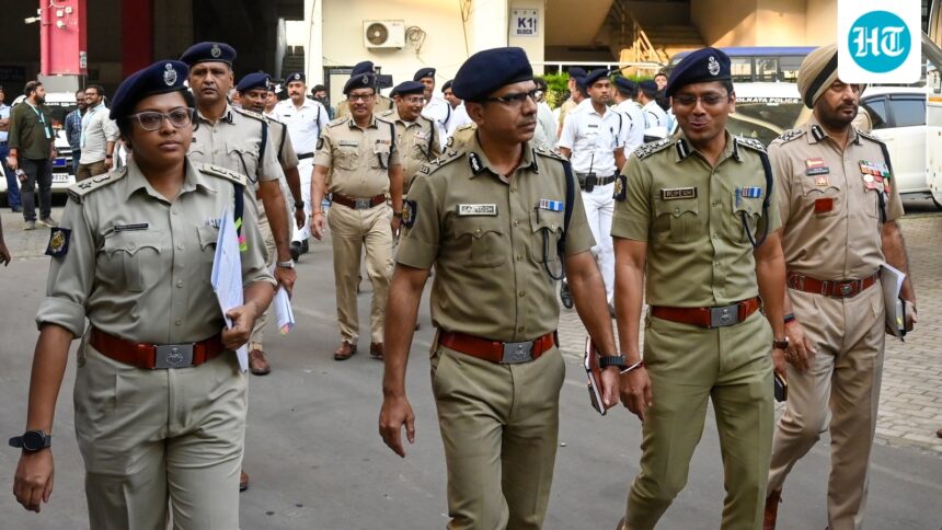 elderly-couple-found-dead-at-kolkata-home;-note-says-₹1-lakh-left-for-funeral
