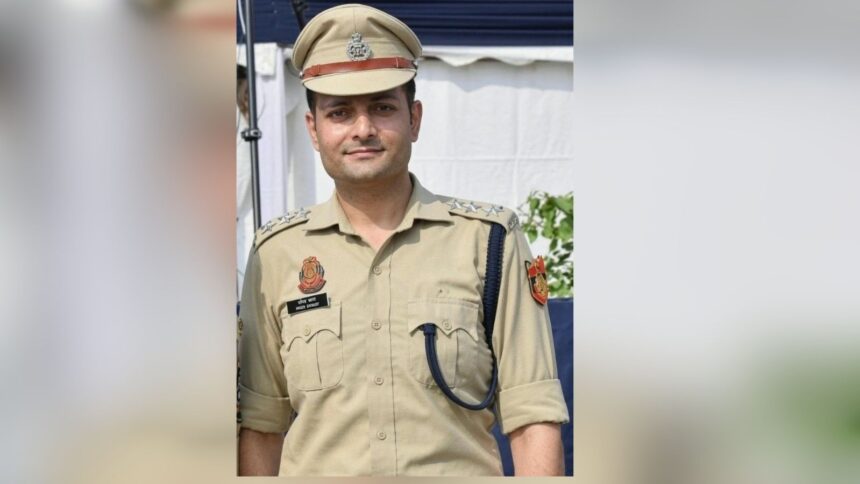 delhi-police-official,-accused-of-sexually-harassing-journalist-during-anti-cec-protest-at-jantar-mantar,-promoted