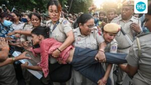 delhi-police-avoid-name-tags-at-jantar-mantar-protests-to-prevent-social-media-targeting