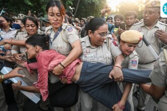 delhi-police-avoid-name-tags-at-jantar-mantar-protests-to-prevent-social-media-targeting