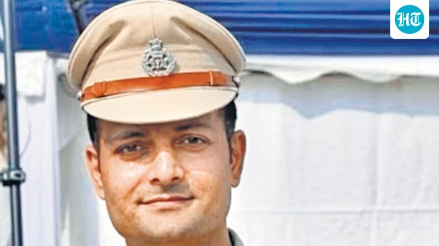 delhi-acp-vivek-bhagat-sought-his-promotion-order-be-put-on-hold,-citing-enquiry-over-harassment-claim