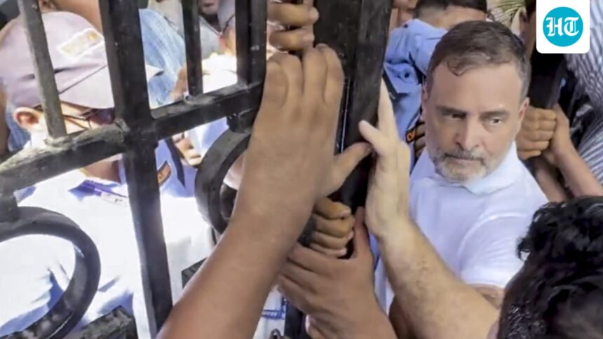 congress-shares-video-of-rahul’s-‘dhappa’-as-he-enters-akashwani-bhawan-to-reach-eci-office-amid-india-bloc-march