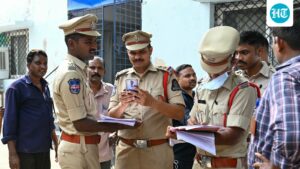 pakistani-spy-module-honey-trapped-many,-including-navy-sailor,-in-andhra-pradesh:-cops