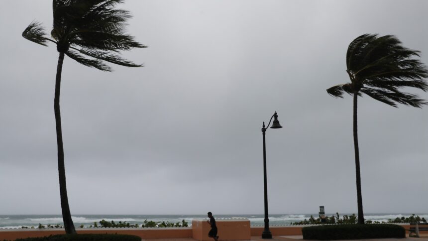 is-a-hurricane-coming-to-florida?-isaias-track-&-forecast