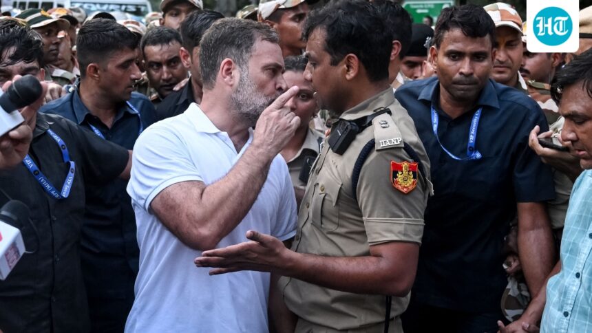 delhi-cops-deploy-teams-at-connaught-place-as-india-bloc-plans-lunch,-protest-against-cec