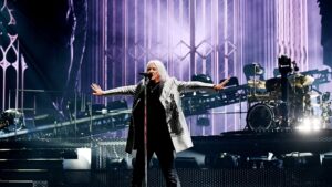 def-leppard-2027-tour:-cities,-dates-&-how-to-get-tickets